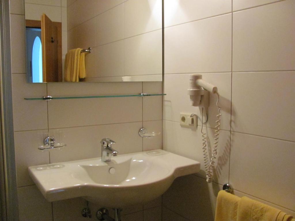 Hotel Landhaus Zillertal - 11