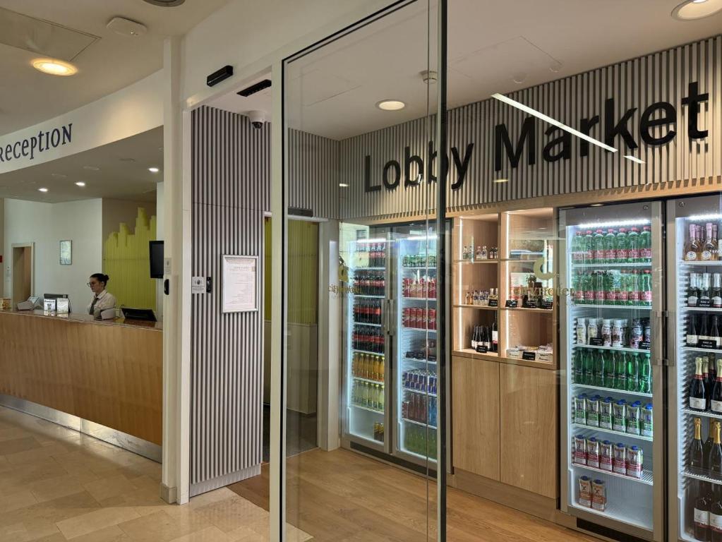 City Hotel Ljubljana - Resim 9