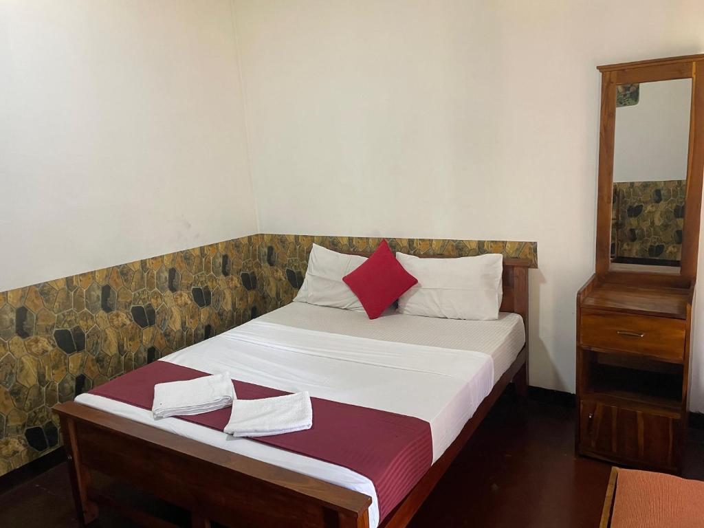 Lake Classical Guest House - 9