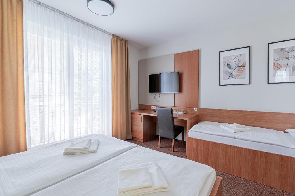 Wellness Hotel Thermal - Dreibettzimmer Mit Balkon