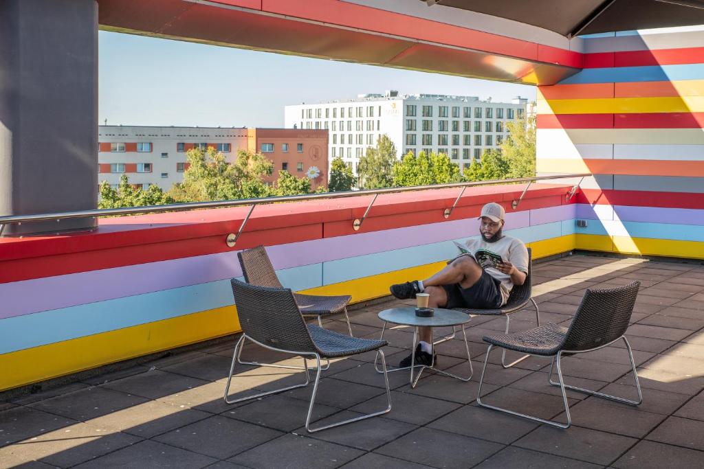 MEININGER Hotel Berlin Airport - Resim 27