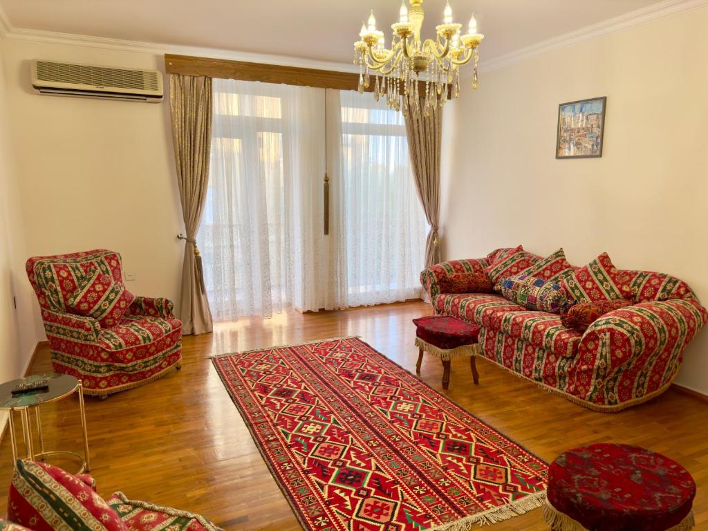 Χώρος καθιστικού στο Sea View Old City Apartment