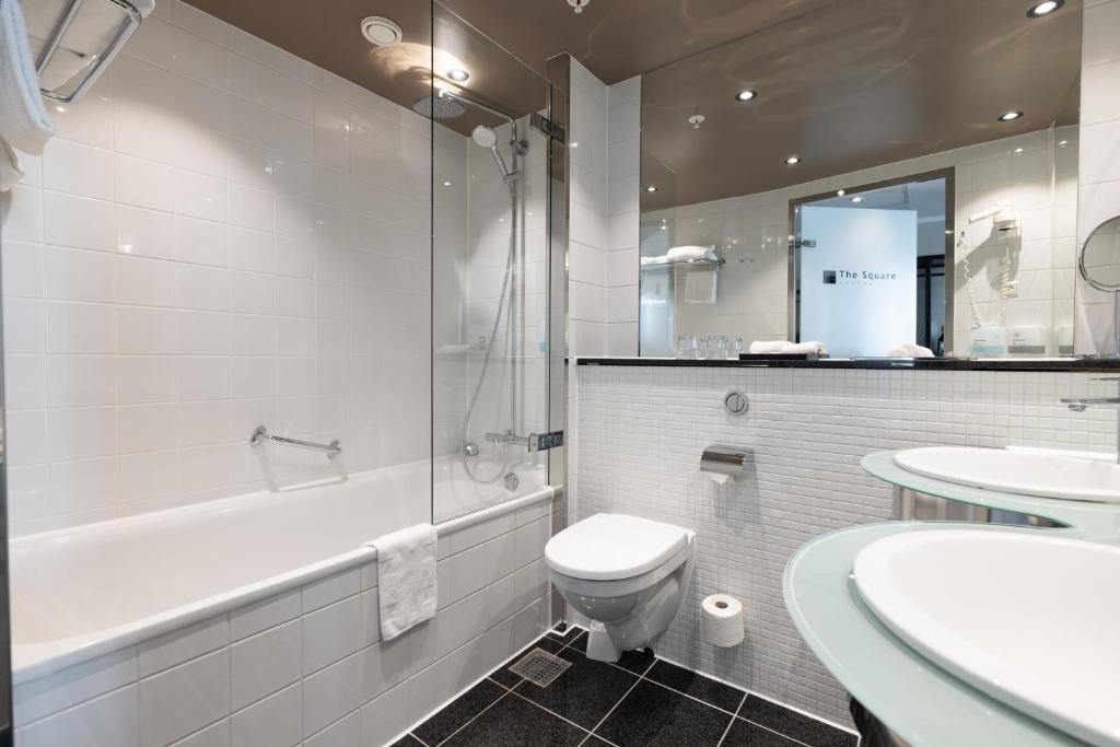 
Executive King Deluxe with Lounge Access
