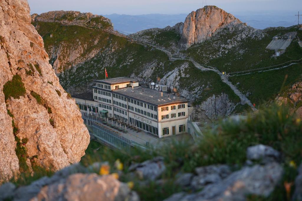Hotel Pilatus-Kulm - Resim 28