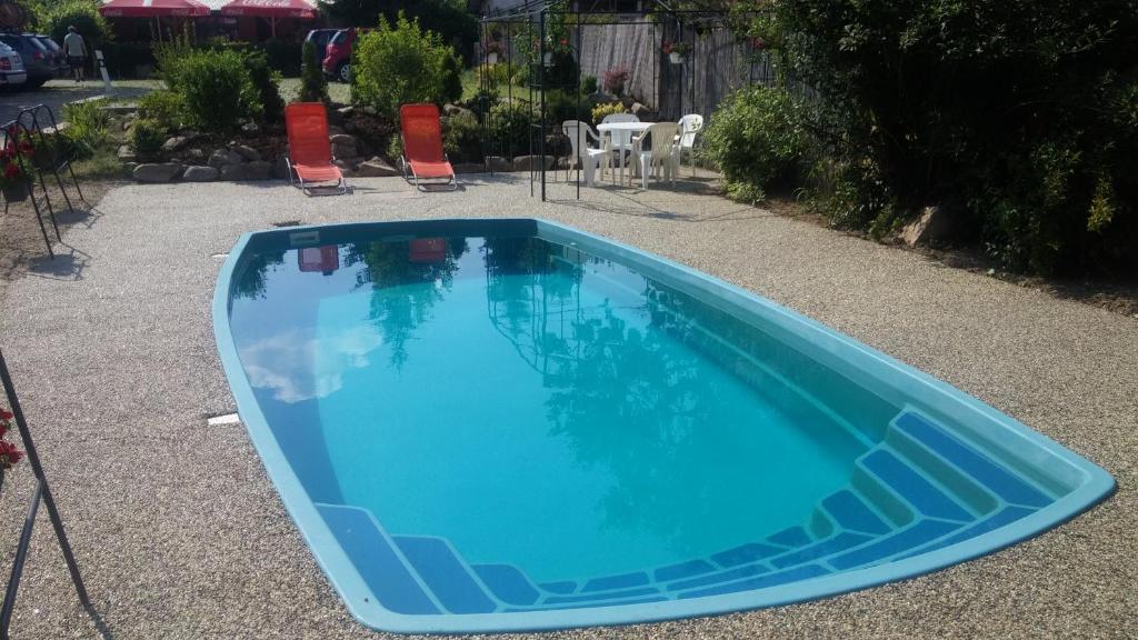 Basen w obiekcie Privat Bohemia lub w pobliżu