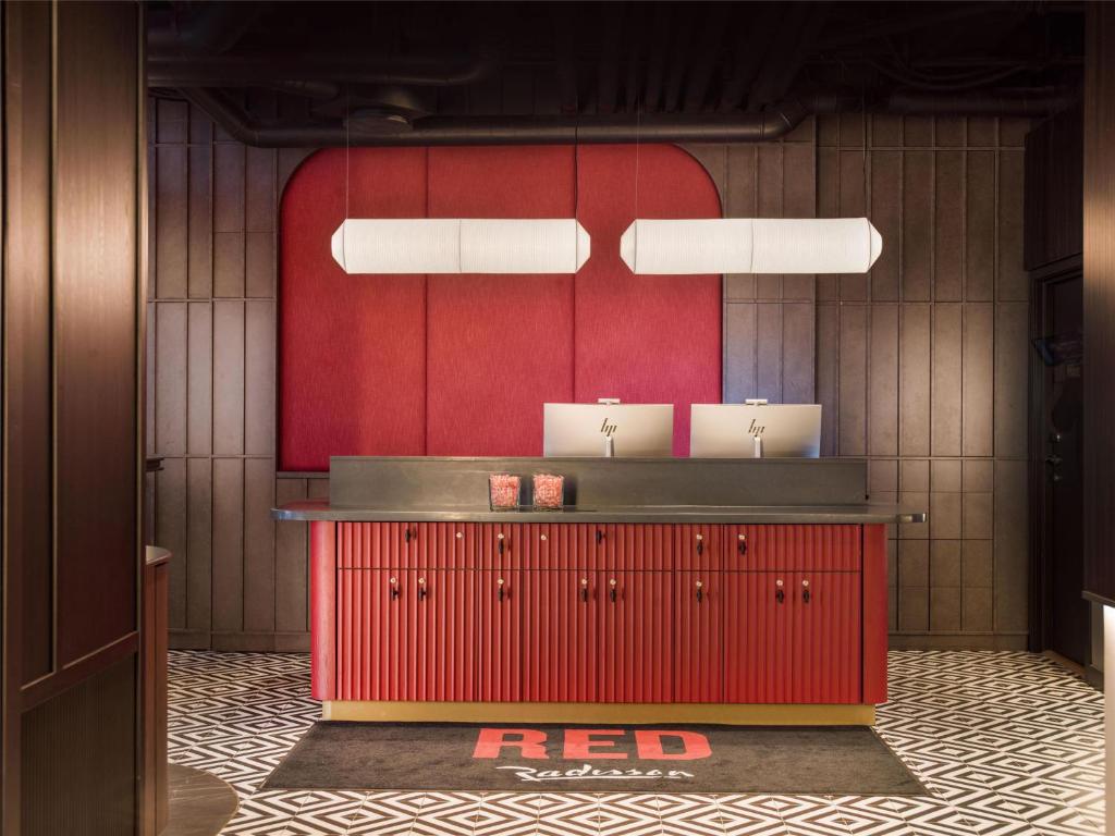 Radisson RED Oslo City Centre, A Verified Net Zero Hotel - Resim 7