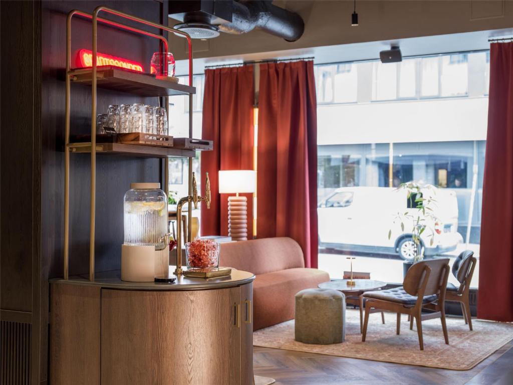 Radisson RED Oslo City Centre, A Verified Net Zero Hotel - Resim 8