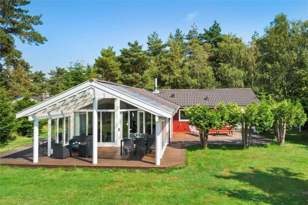 Κήπος έξω από το M12021-Vaeggerlose-Harestien-12