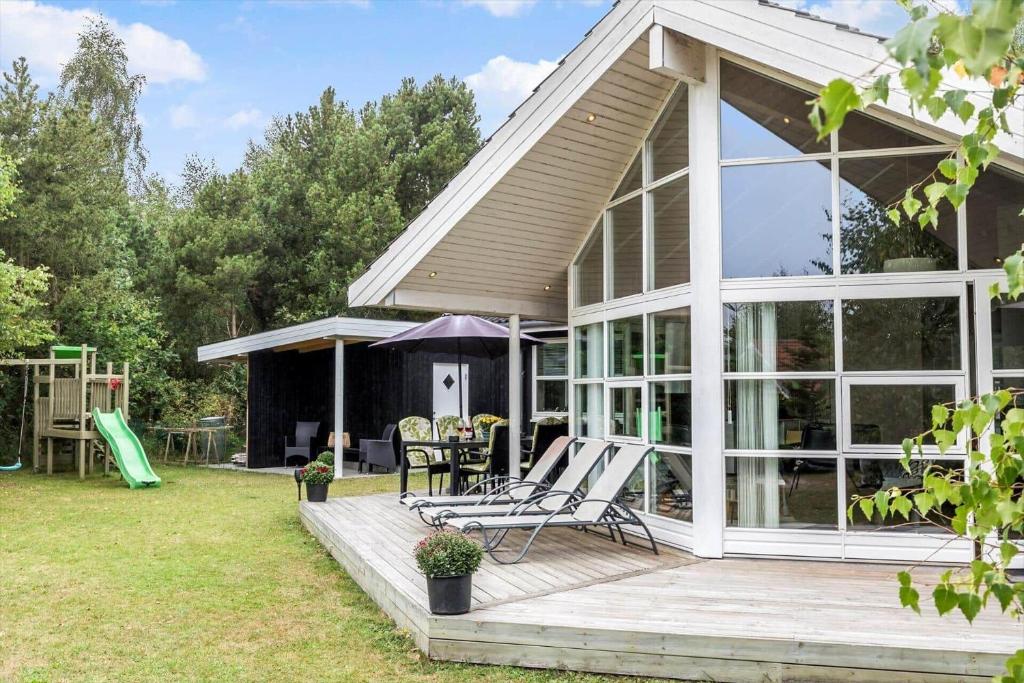 Taman di luar M175-Vaeggerlose-Stolt-Henriksvej-60