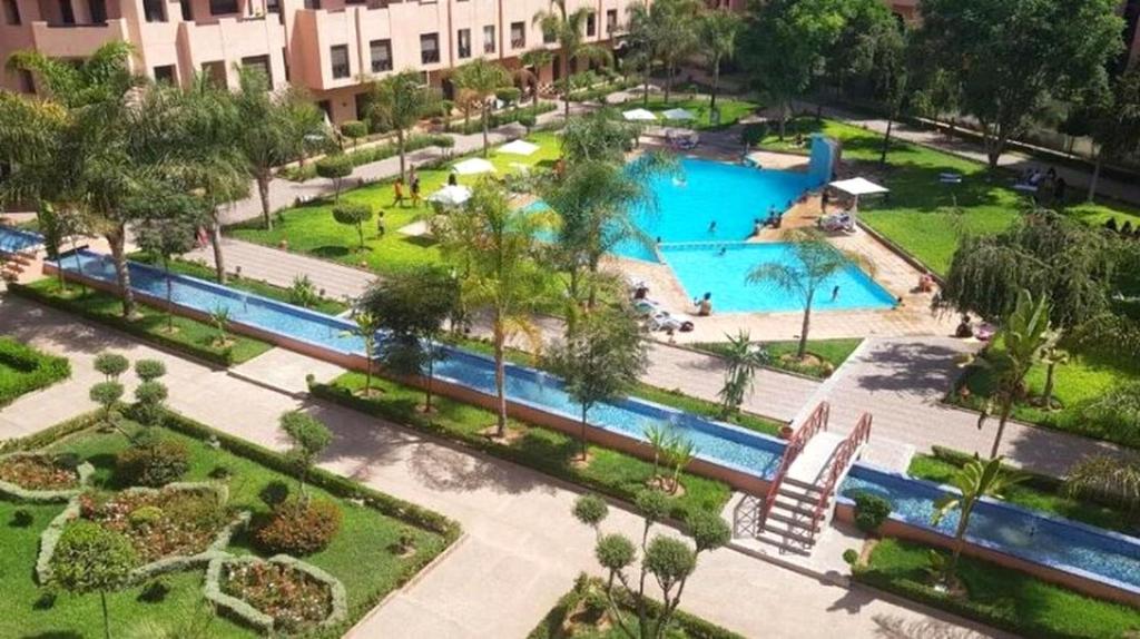 Bassein majutusasutuses Resort-Style Digs in the Heart of the City või selle lähedal