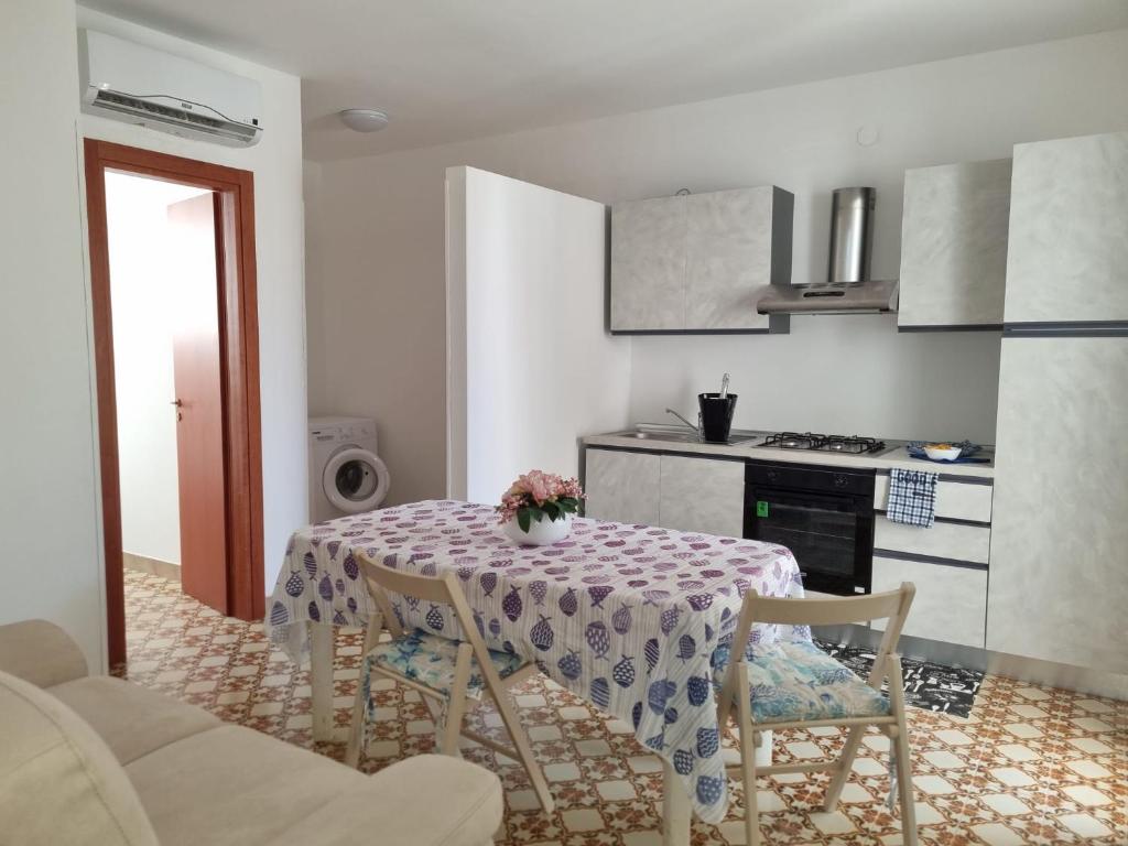 Η κουζίνα ή μικρή κουζίνα στο Affittacamere Eliana