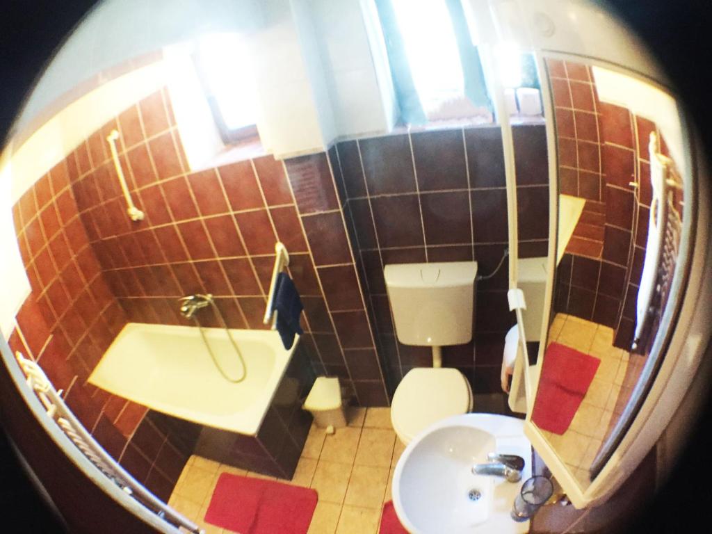 Koupelna v ubytování Guest House Pikapolonca