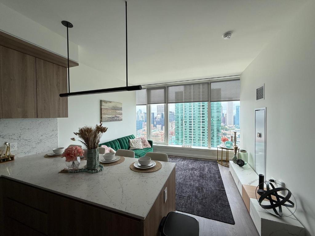 Foto dalla galleria di Luxury on the Lakefront - Chicago High Rise 1 Bedroom a Chicago