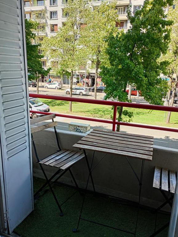 Balkón nebo terasa v ubytování Le Vallier Catane