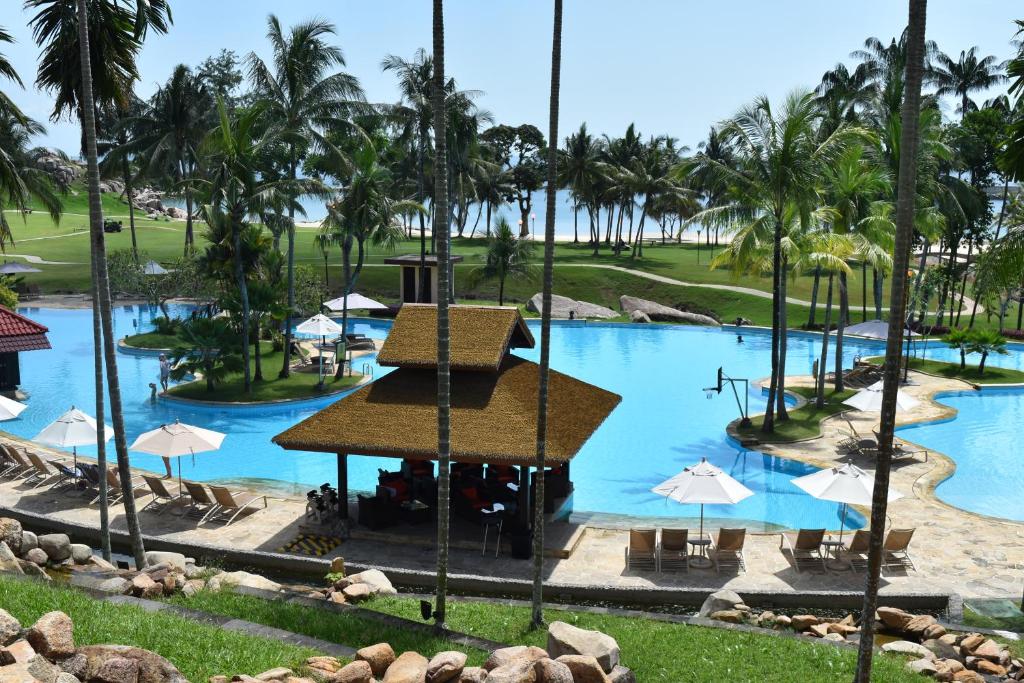 Swimmingpoolen hos eller tæt på Bintan Lagoon Resort