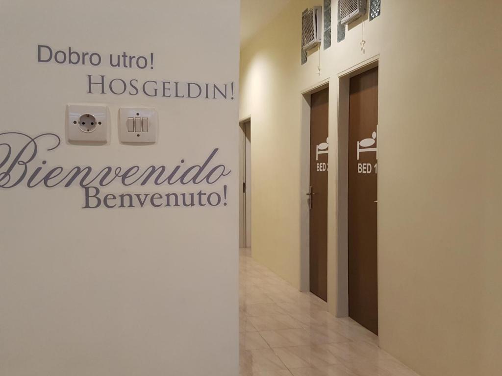 Foto dalla galleria di MADOR Malang Dorm Hostel a Malang