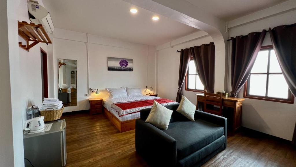 Chiang Mai Gate house - 17