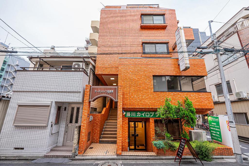 Tawaramachi Stay 2 minutes' walk from Tawaramachi Station and 10 minutes' walk from Asakusa Station