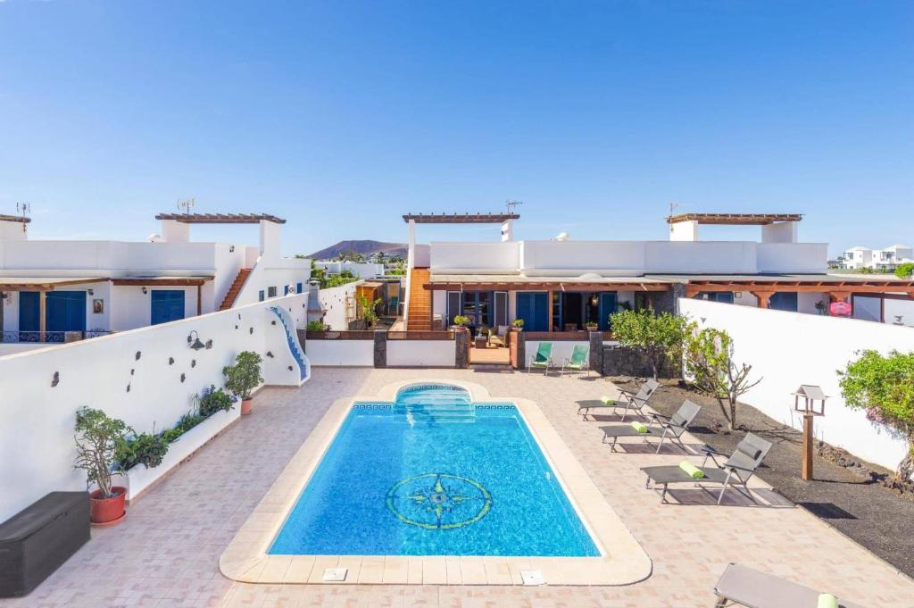 Villa Arisen by Villa Plus