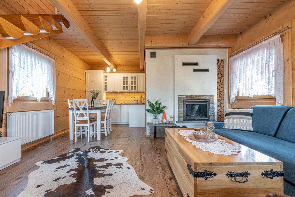Osada Szaflary - jacuzzi na wyłączność dla każdego domku, ogólnodostępna sauna i plac zabaw w cenie - Chalet Met 2 Slaapkamers