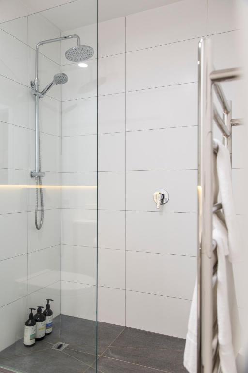 Walk To Ponsonby and K Road Quiet Home with Blackout Blinds for the perfect sleep - Resim 21