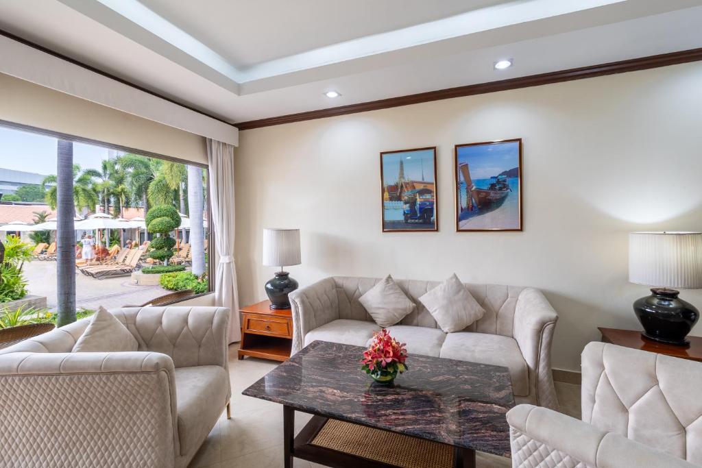 Thai Garden Resort - One Bedroom Apartment Pool Access King Bed
