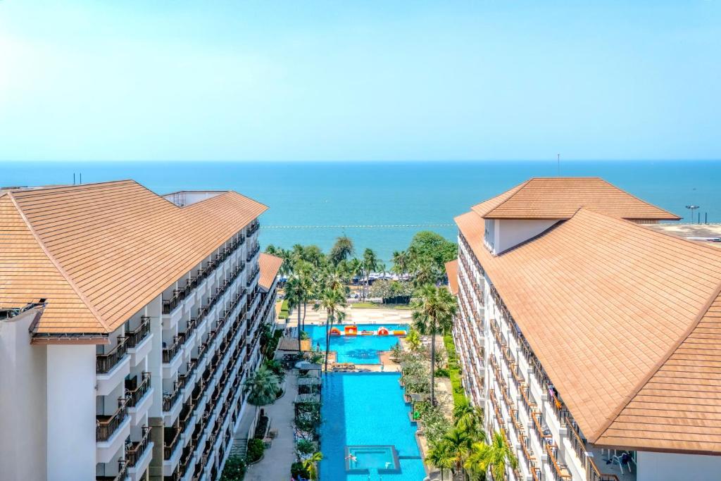 Welcome World Beachfront Resort - Resim 40