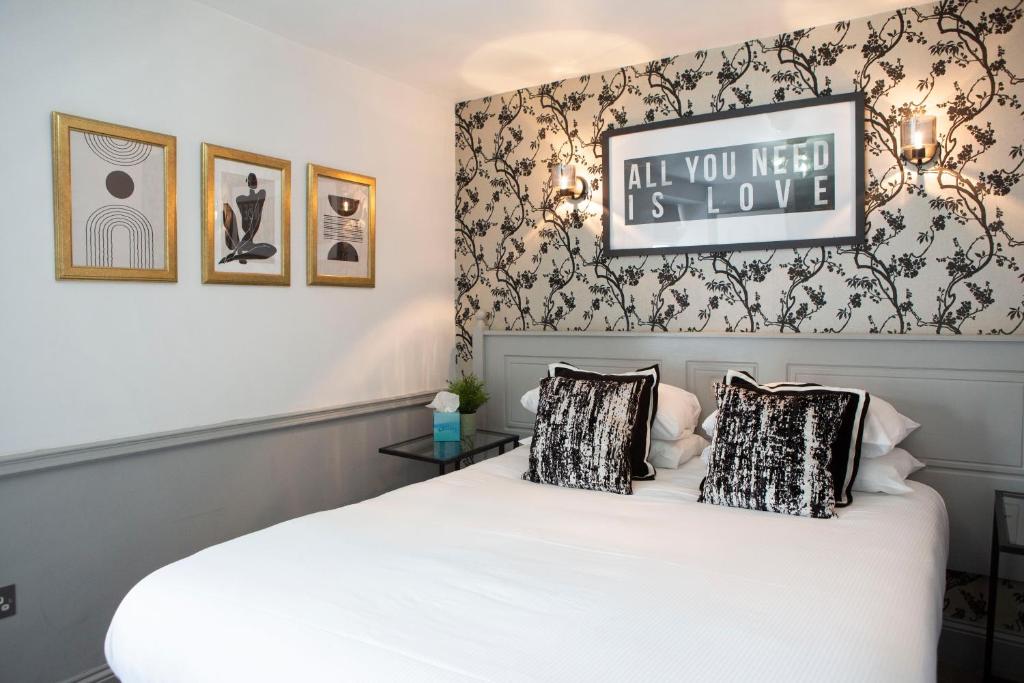 The Albert - Resim 2