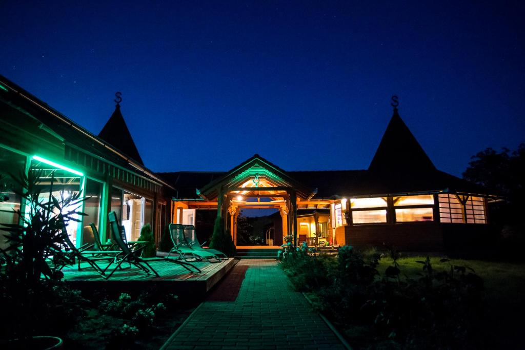 Κήπος έξω από το Szatmár Beregi Élményliget