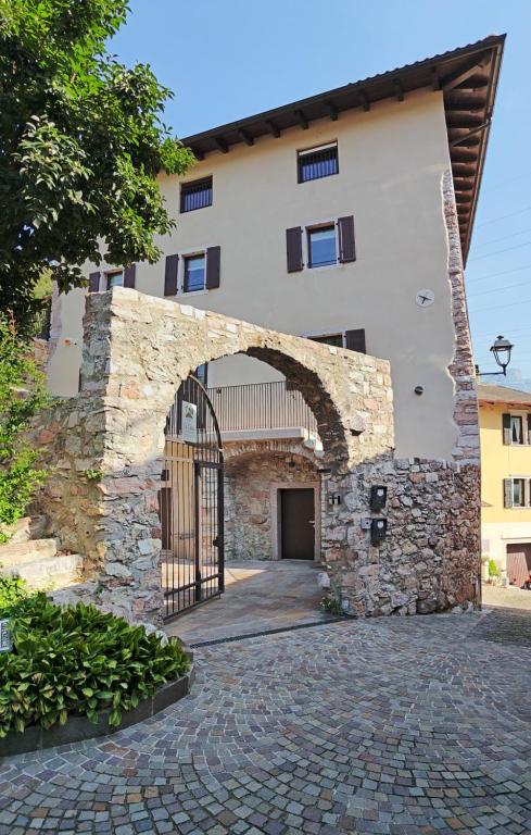 an entrance to a building with a gate at Cà Dossa in Padergnone