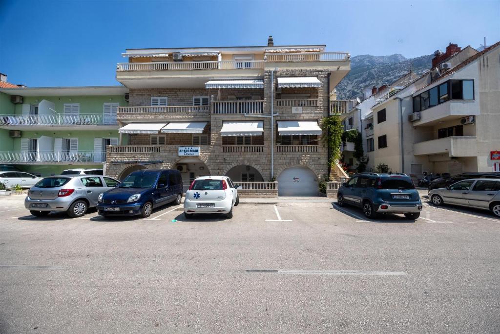 Apartments Ivo