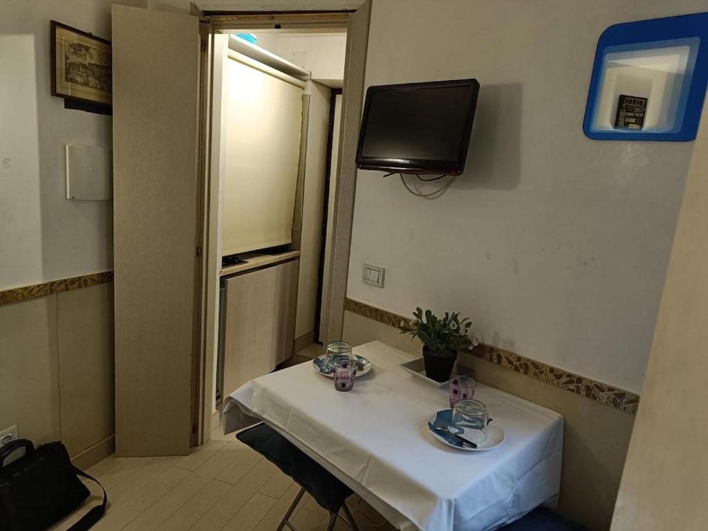 Μια τηλεόραση ή/και κέντρο ψυχαγωγίας στο Pantheon Chic Retreat