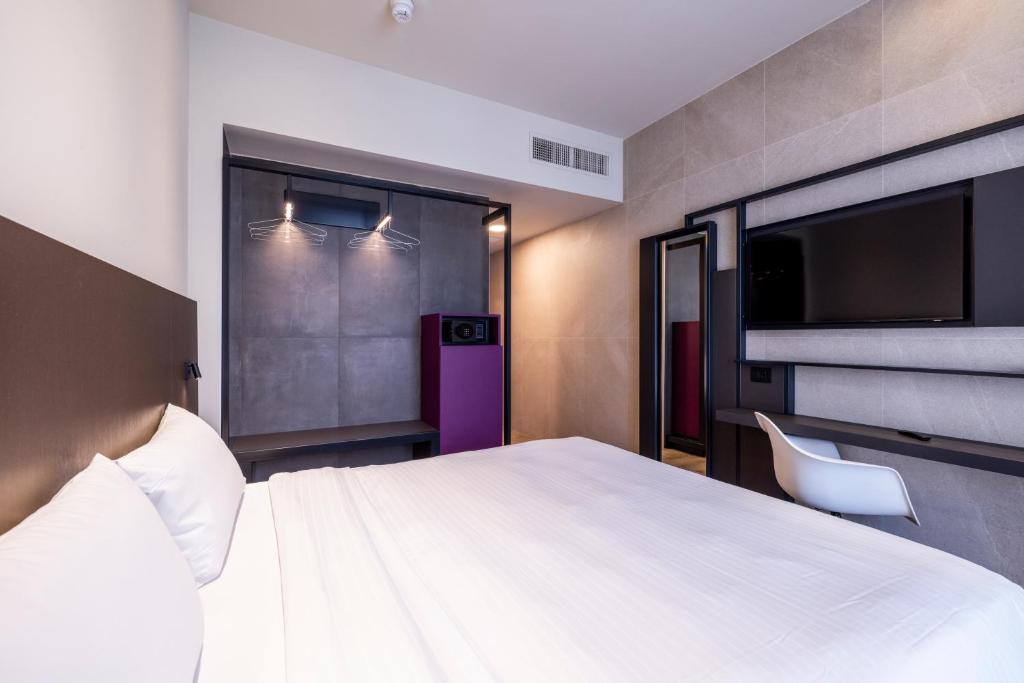 Hotel degli Arcimboldi - Resim 37