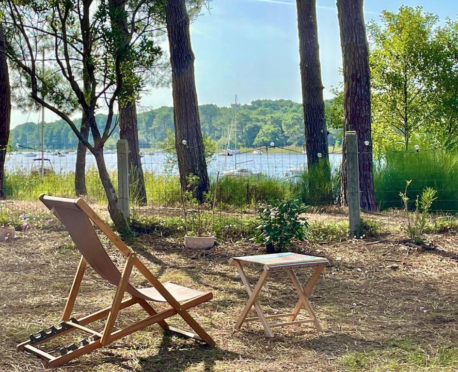 Wonderful house on the lake with idyllic lake views, Lacanau (nove