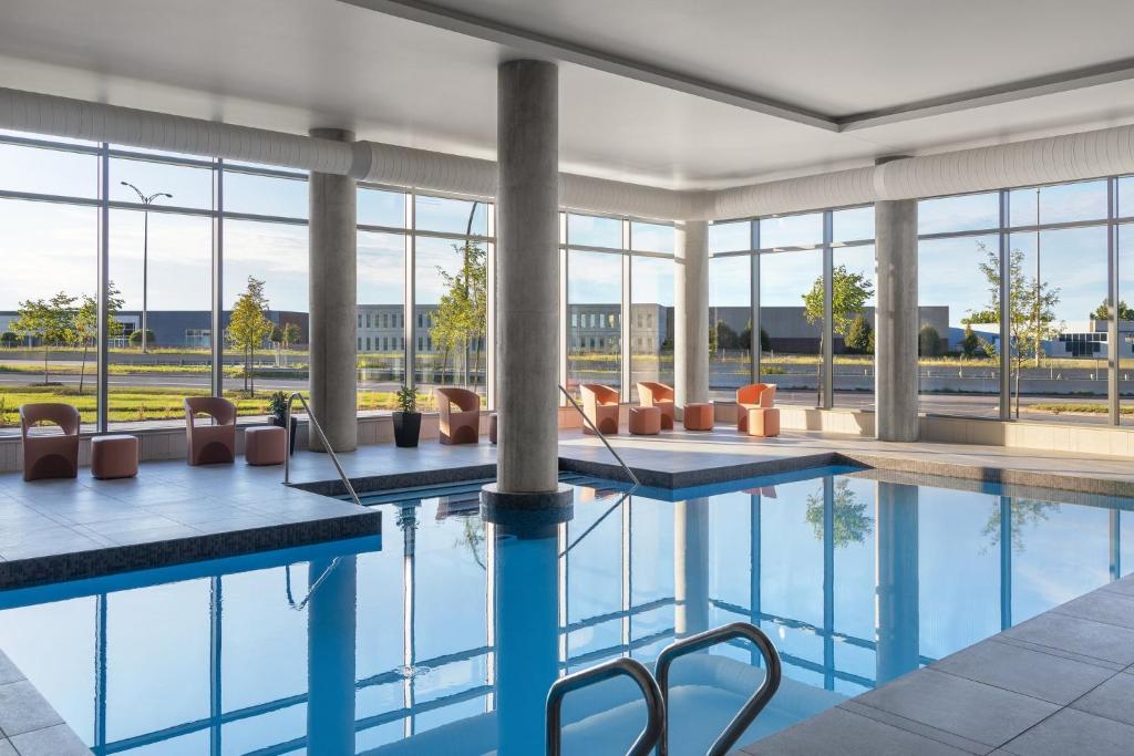 Staybridge Suites Montreal Airport - St-Laurent by IHG - Resim 17