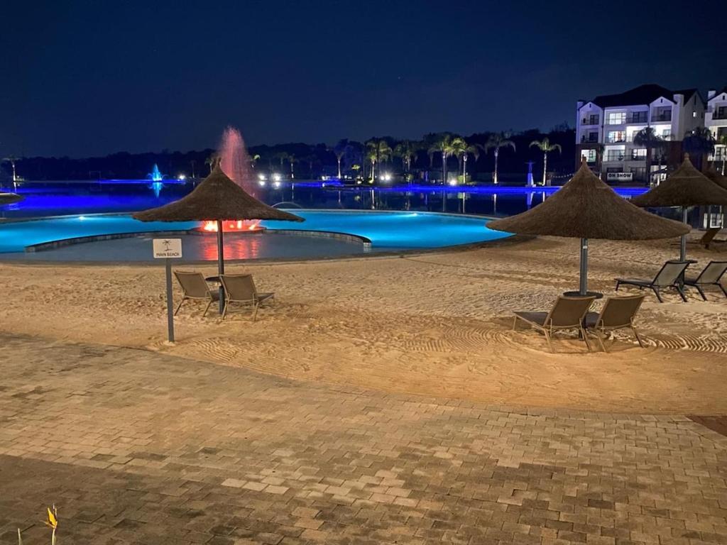 Bazén v ubytování Cozy abode nebo v jeho okolí