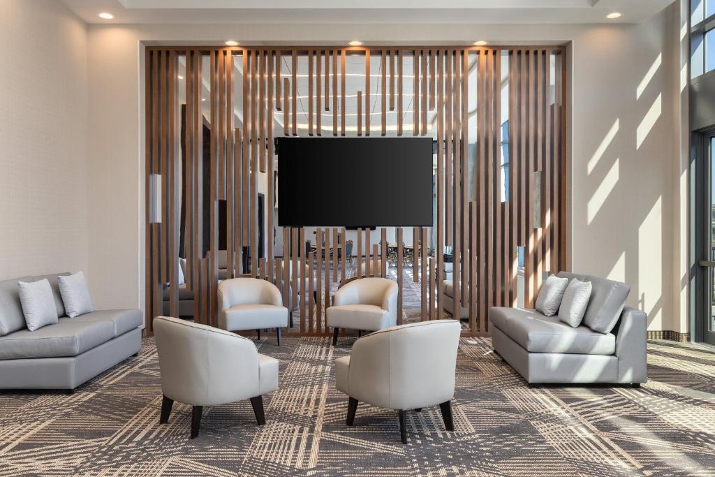 Staybridge Suites Montreal Airport - St-Laurent by IHG - Resim 34