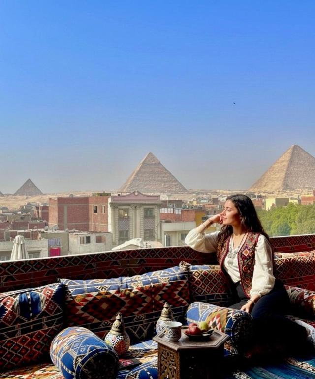 Bedouin Camp pyramids view INN