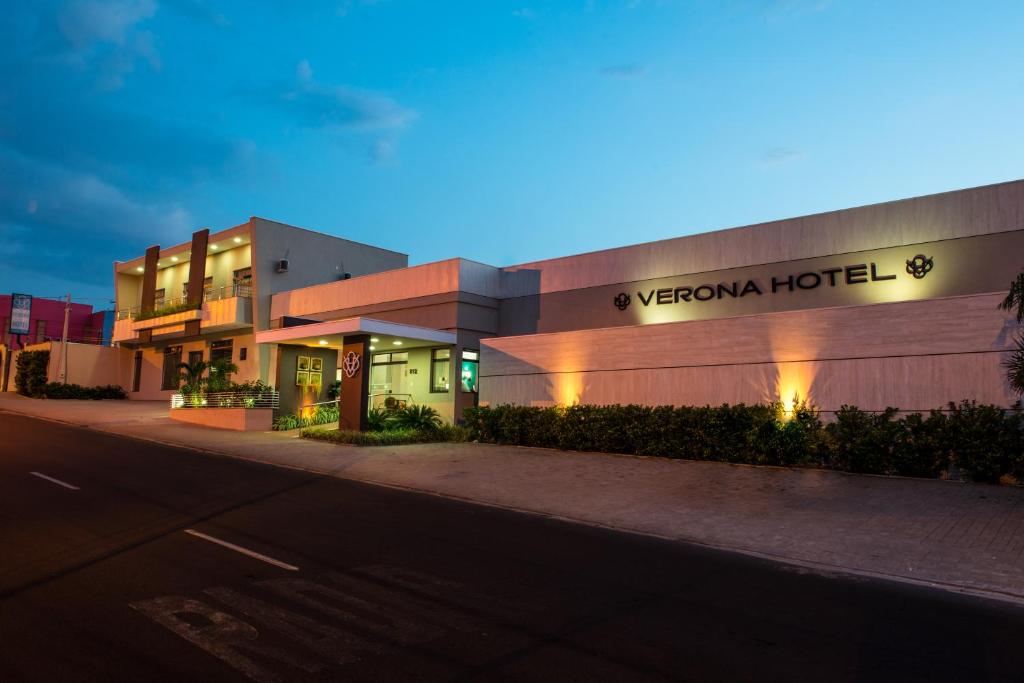  Verona Hotel