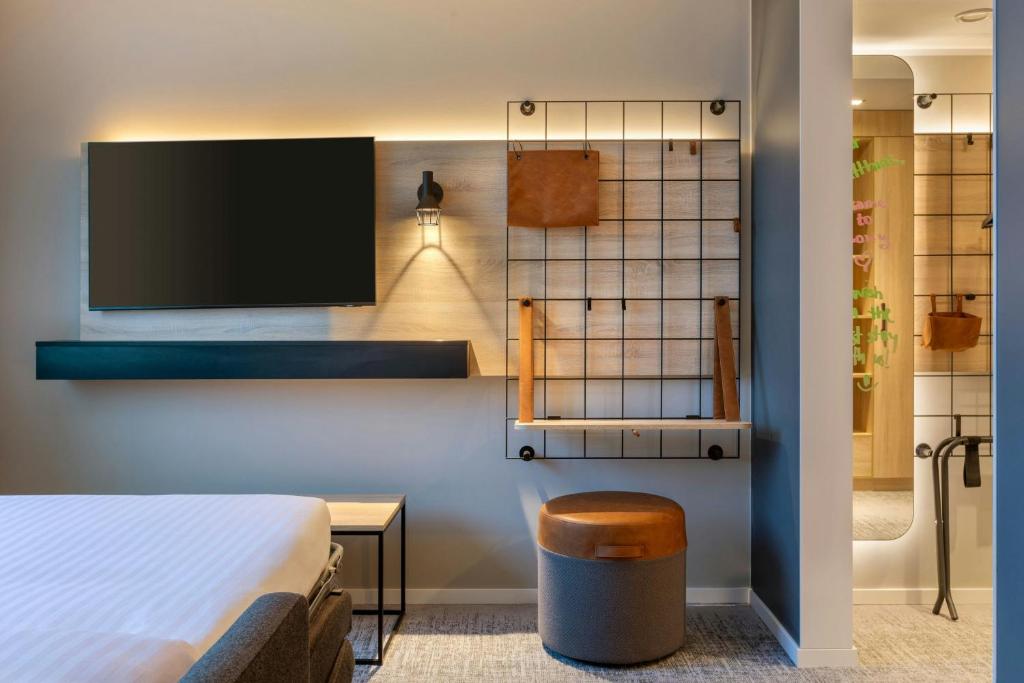 Moxy Berlin Ostbahnhof - Resim 41