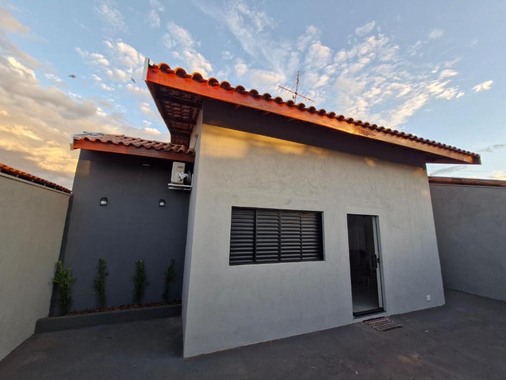 Gallery image of Casa Alves Aluguel de Temporada Próx Hospital do Amor em Barretos SP Com Suíte e Ar condicionado in Barretos