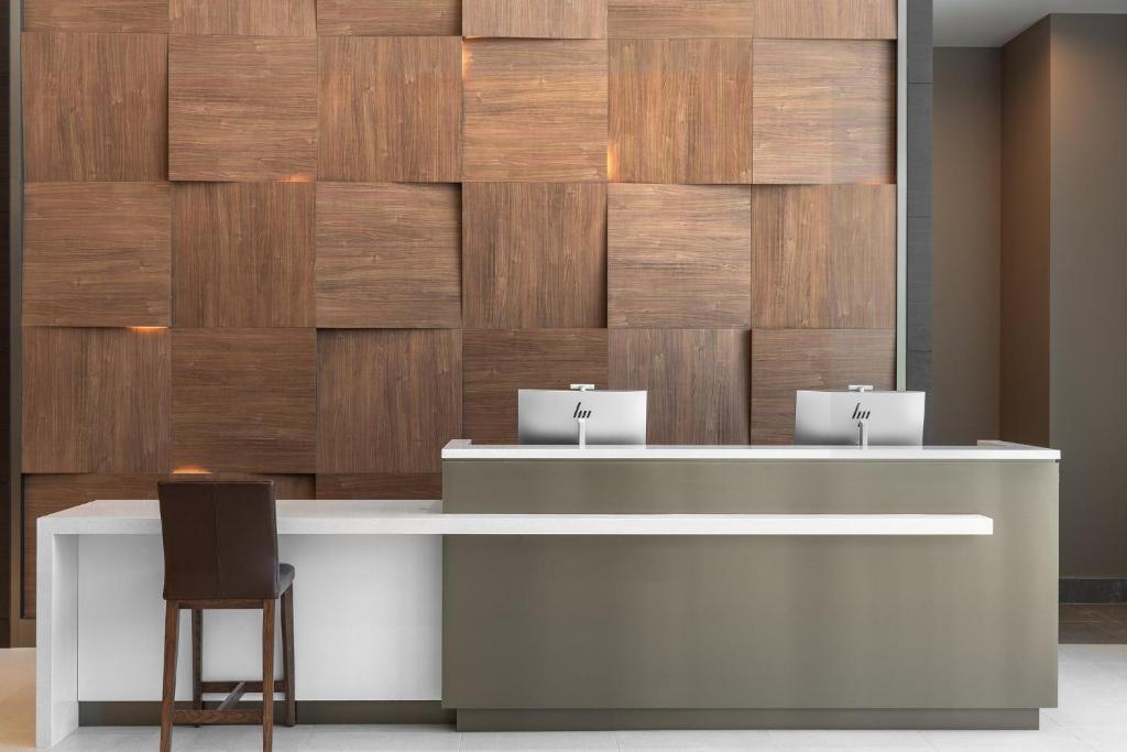 Staybridge Suites Montreal Airport - St-Laurent by IHG - Resim 3