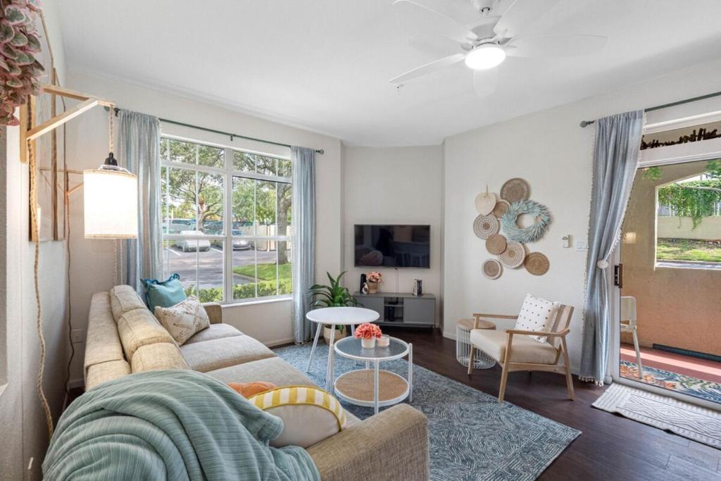 Χώρος καθιστικού στο Your Slice of Paradise Near Clearwater Beach