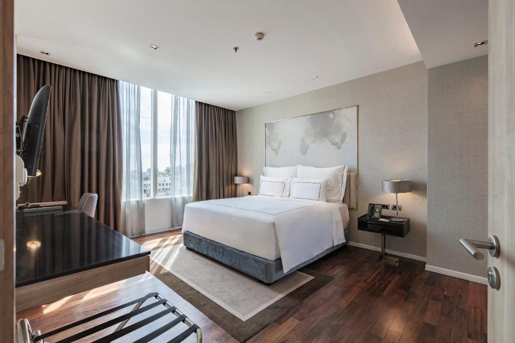 MUU Bangkok, Small Luxury Hotels of the World - 阳台套房