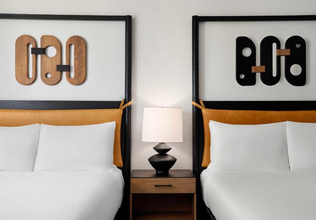 The Ava Hotel Paso Robles, Curio Collection By Hilton - Queen Room With Two Queen Beds