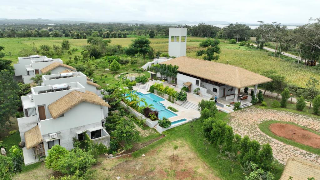 Piscina a Wild Origin Kabini - A Luxury Resort o a prop