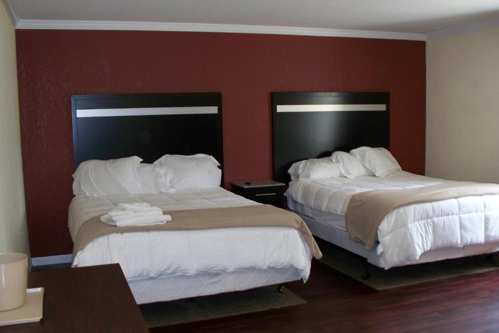 Budget Inn & Suites - 