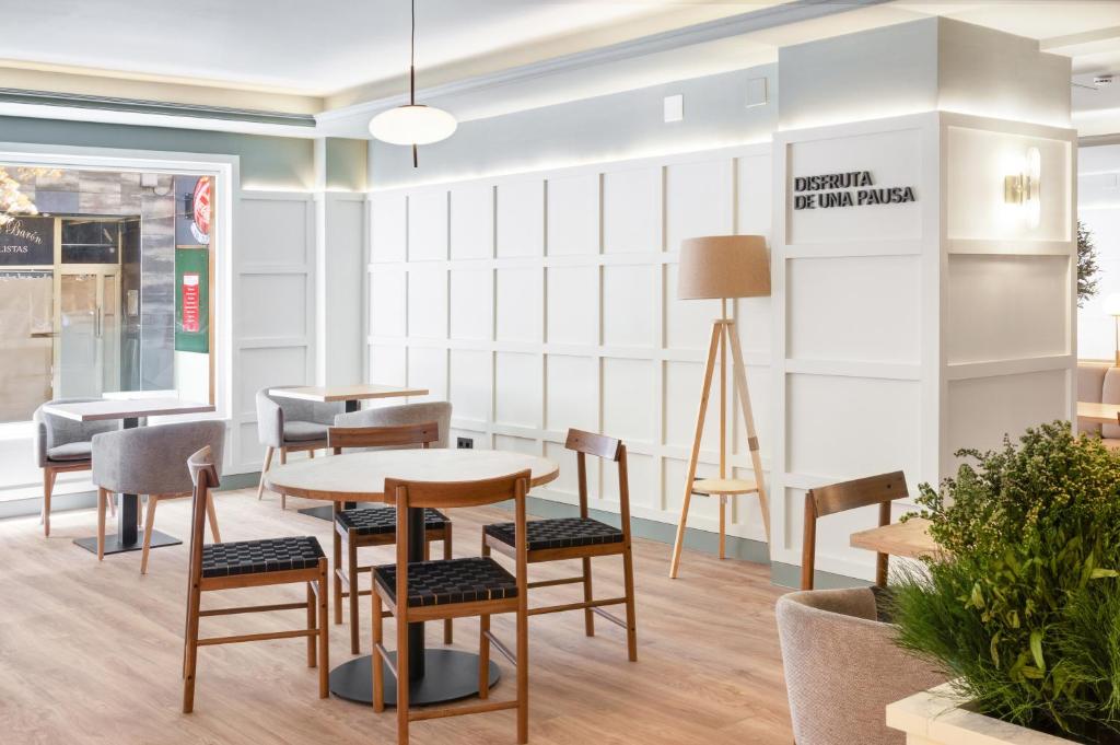 B&B HOTEL Zaragoza Royal - Resim 11