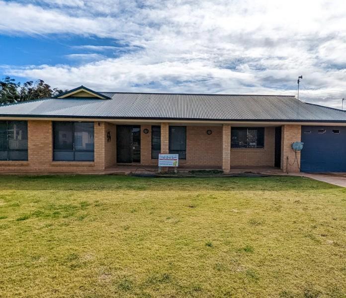 Το κτήριο όπου στεγάζεται  η παραθεριστική κατοικία