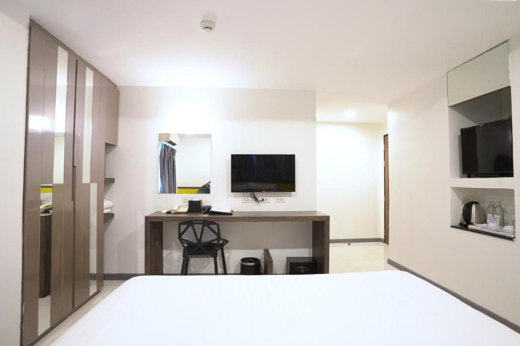 Cubic Pratunam - Resim 13